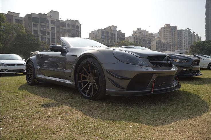 This wide-bodied Mercedes-Benz SL looks radical.  